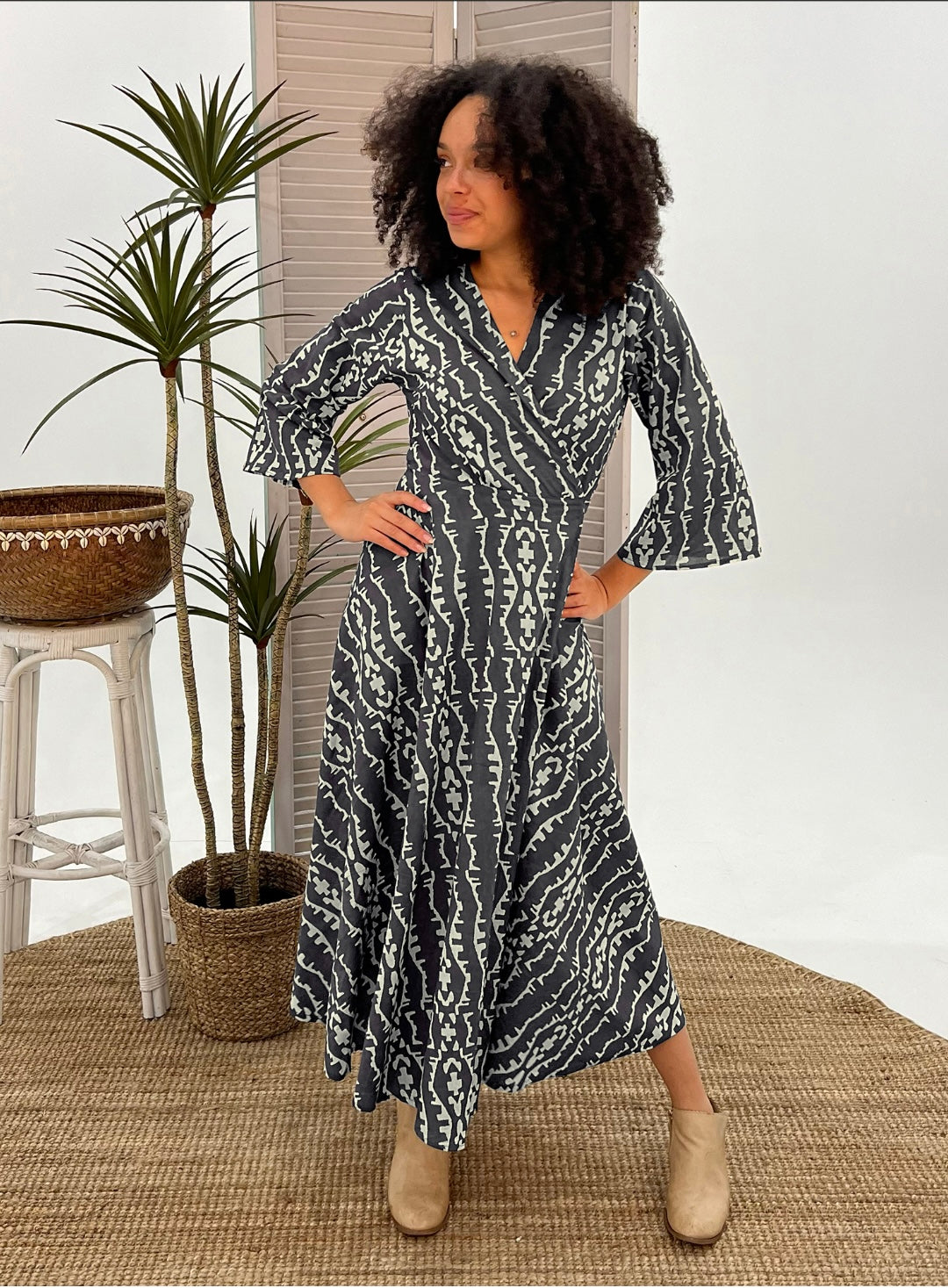 Wrap dress black & white