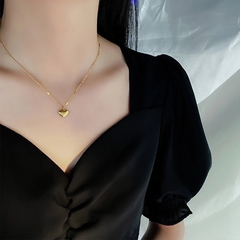 Flying Saucers simple heart shape necklace