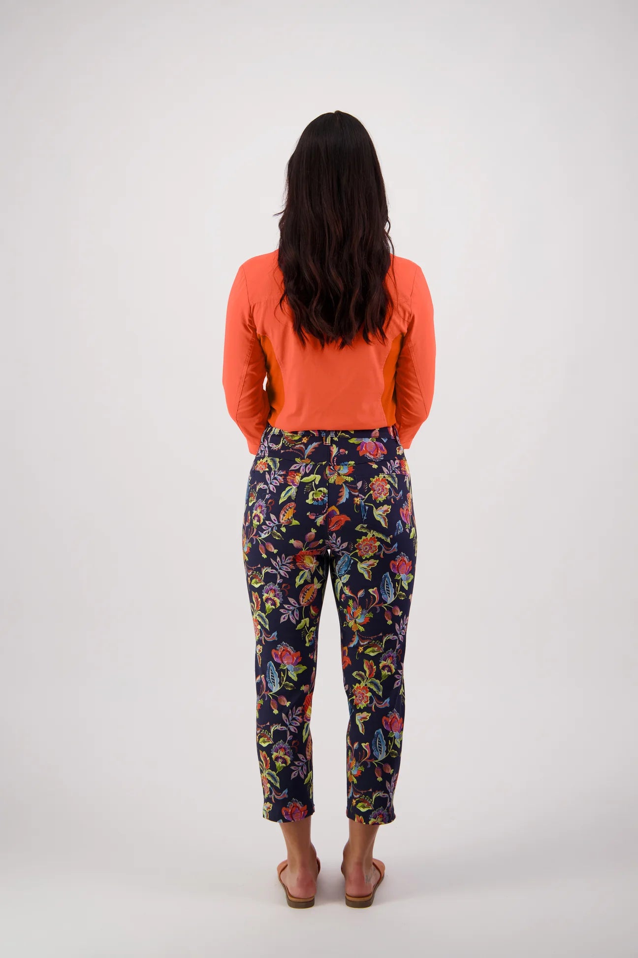 Vassalli Brazil light weight skinny leg 7/8 length pant with fly