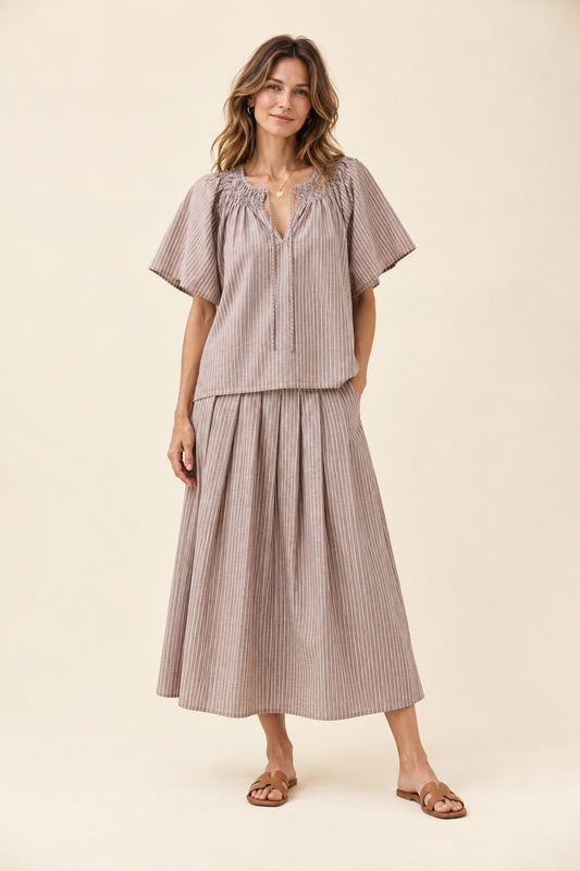 Isle of mine Lyndell shirred top taupe