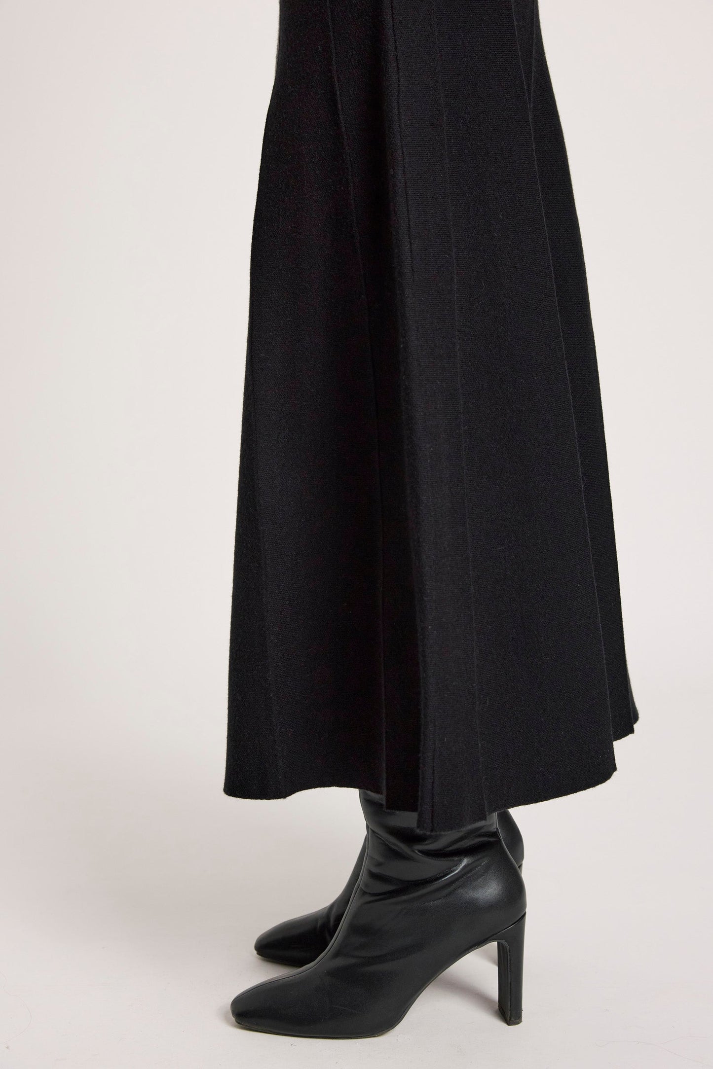 Eb + Ive Zola knit skirt Black
