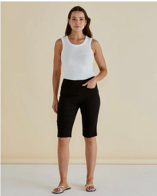 Betty Basics Bermuda shorts black