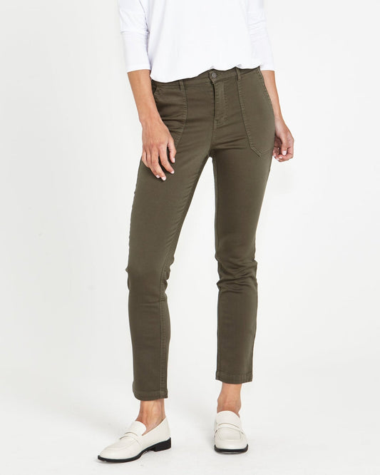 Betty Basics Roxette stretched chino jogger Khaki