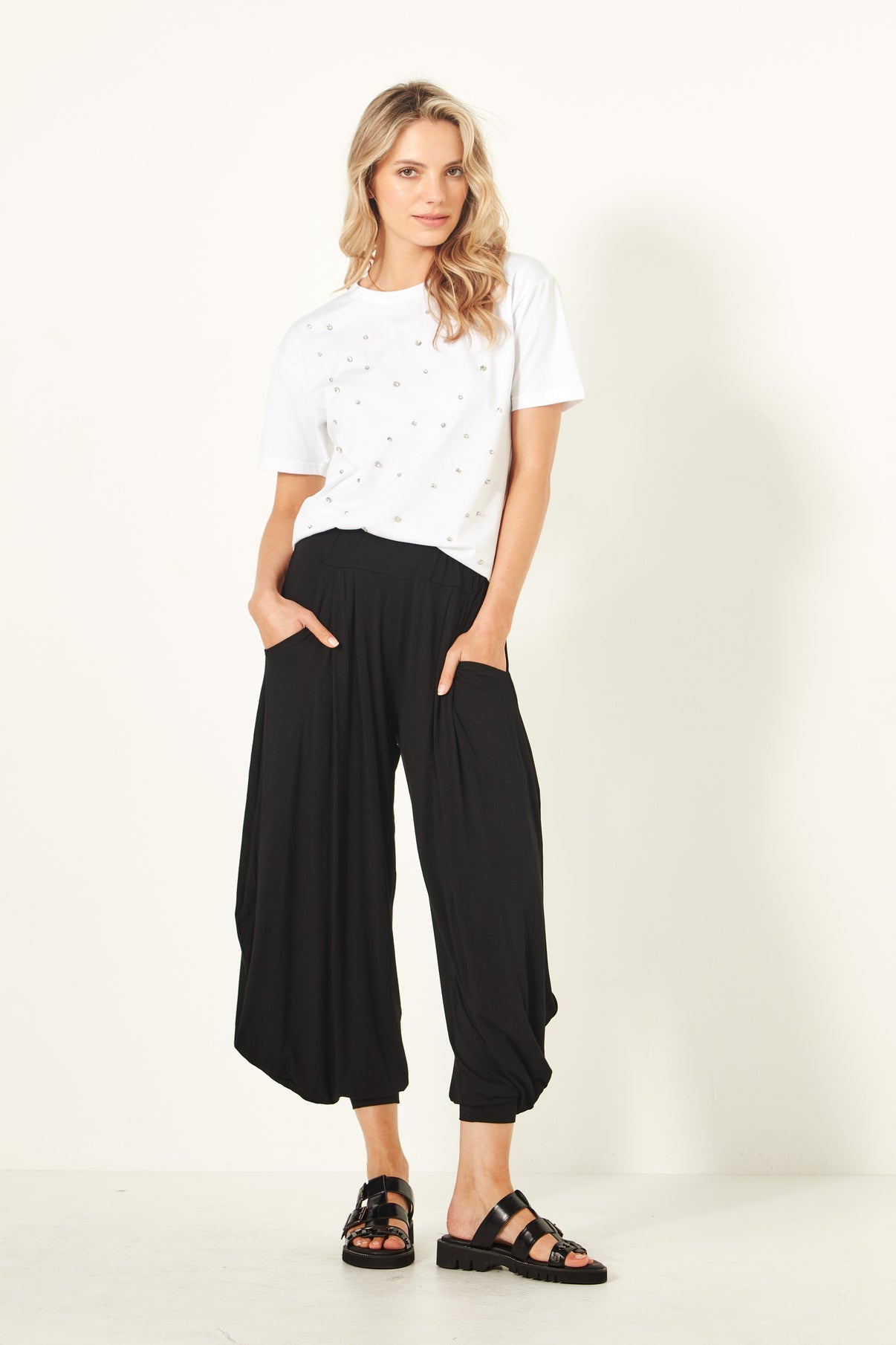 Lemon Tree Lena Pant. Black only on line