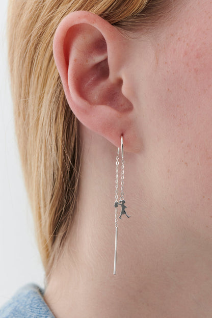 Karen Walker runaway girl thread earrings s/s