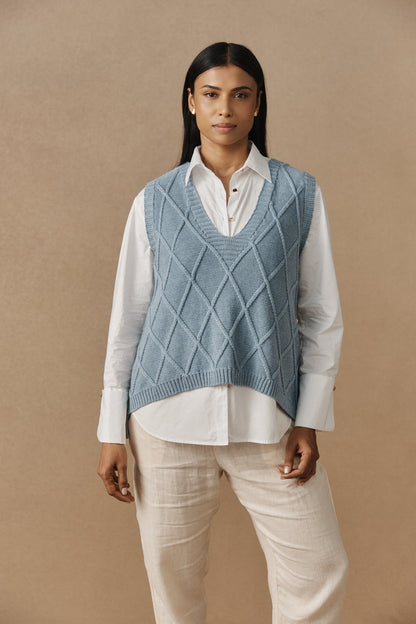 Eb + Ive Leora vest lake