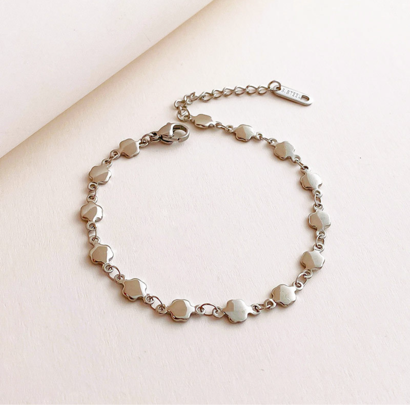 Flying Saucers silver disc chain bracelet