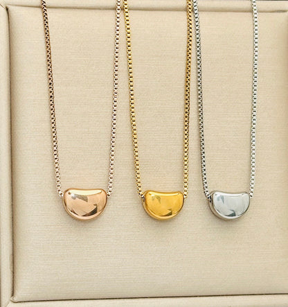 Flying Saucers gold pendant