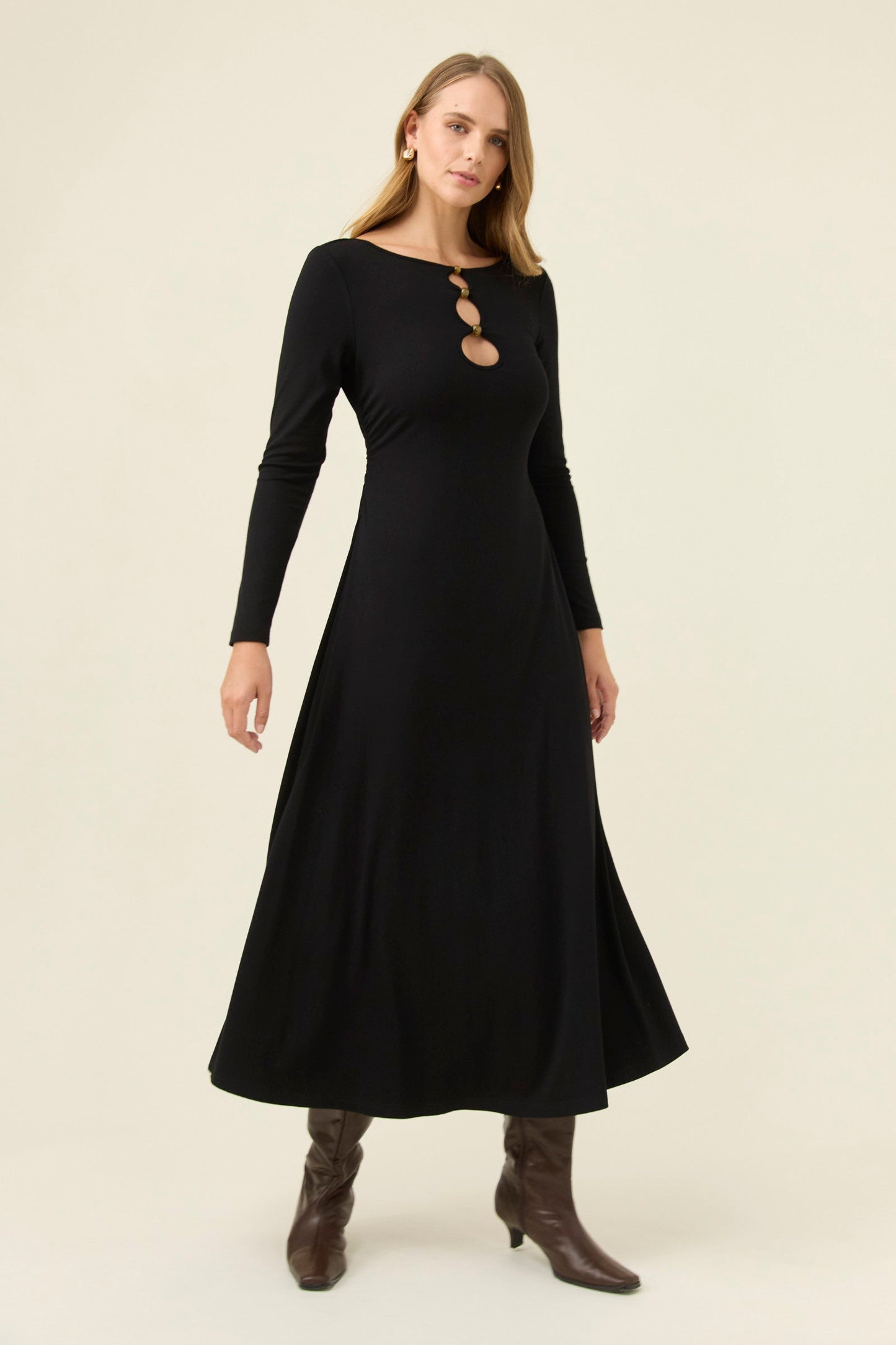 Isle of Mine Naira black dress…only a few left