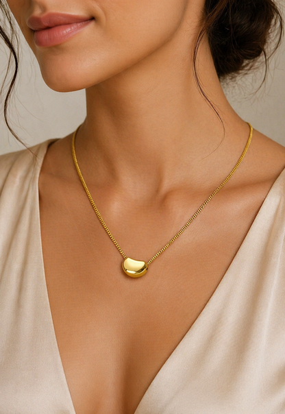 Flying Saucers gold pendant
