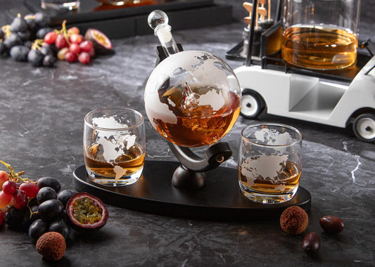 Globe whisky set