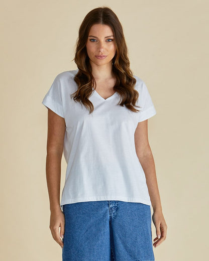 Betty Basics Tracy v neck Tee white