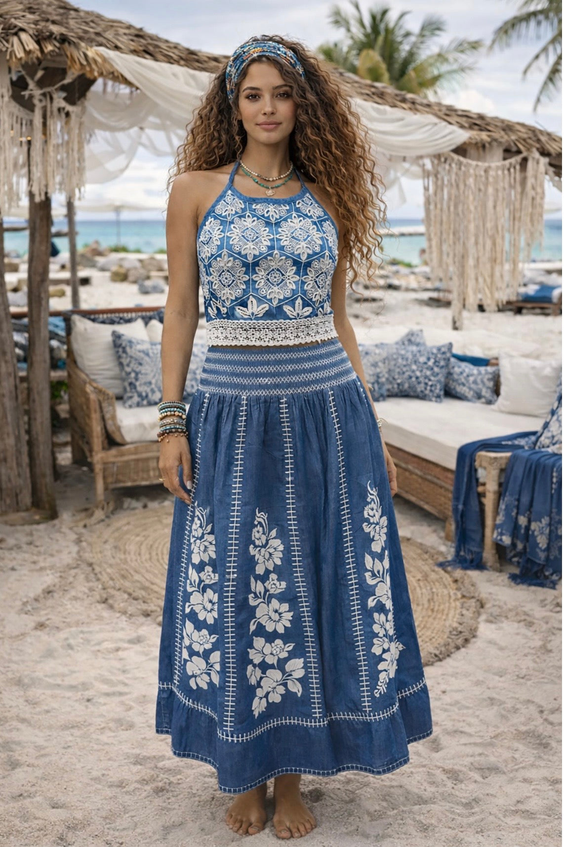 Halter emb top
