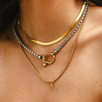 Flying Saucers Urban bolt silver  chain goldsteel buckle