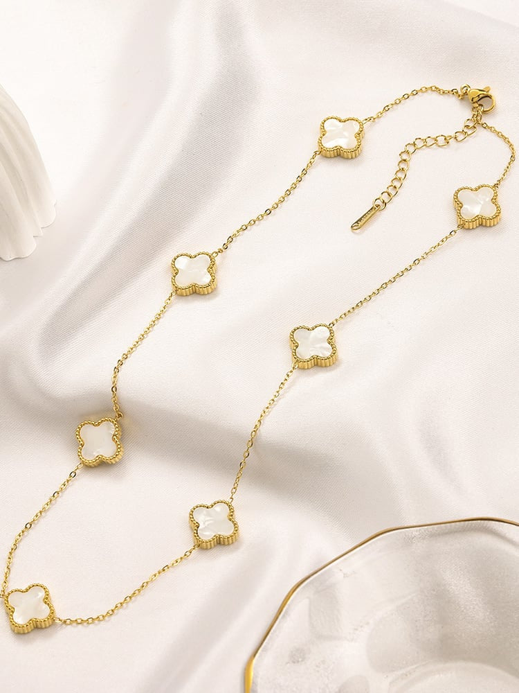 Titanium 18k gold clover necklace