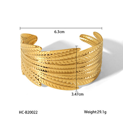 Flying Saucers Feather Bangle