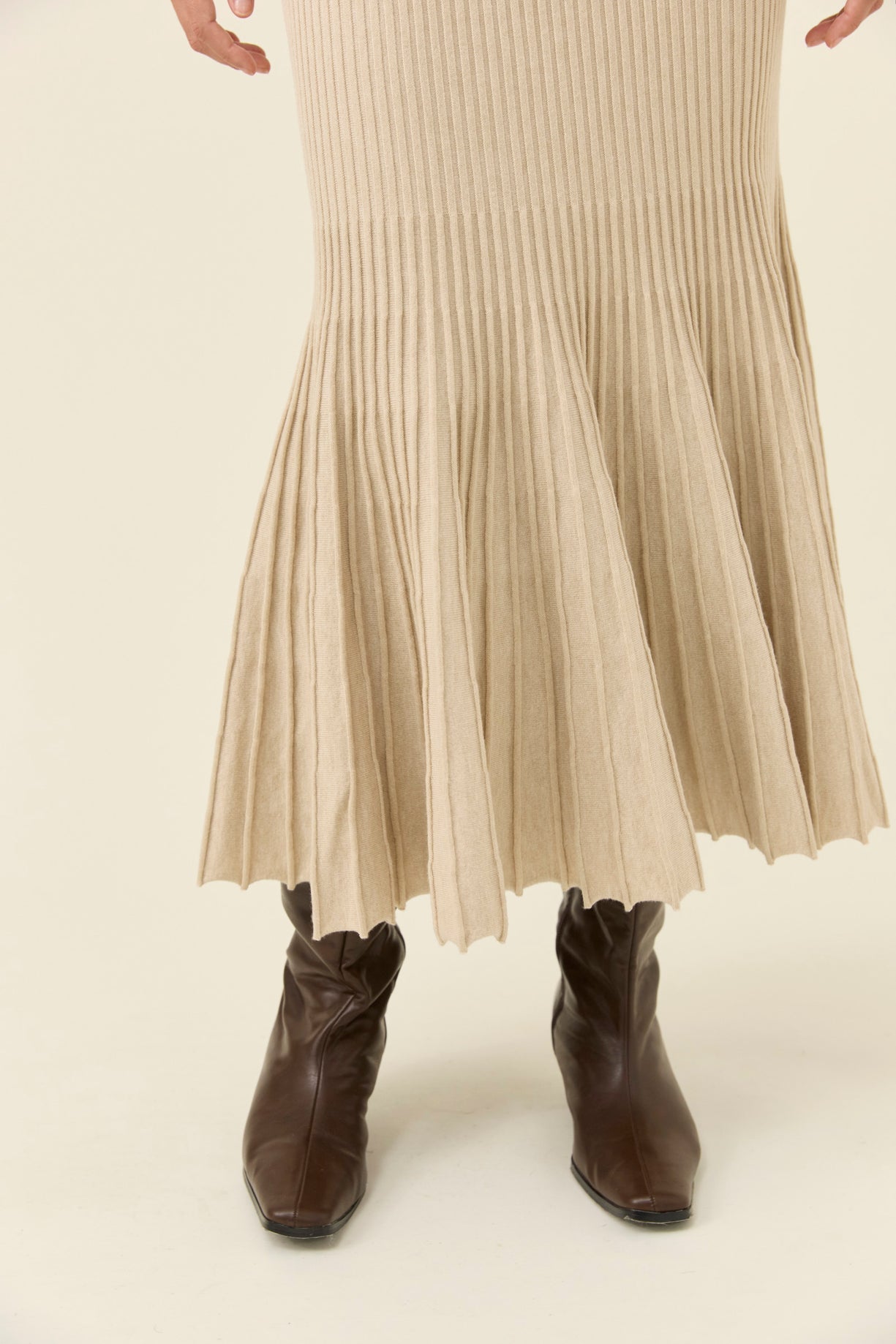 Isle of Mine Nell knit skirt Stone