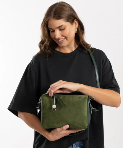 Sassy Duck Zoe cross body Olive