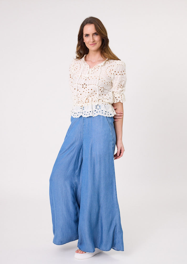 Lemon Tree Milana lace top Cream
