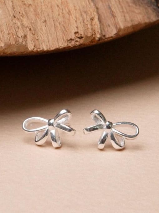 925 Stirling Silver bow earrings