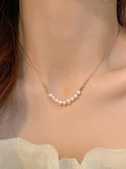 Freshwater pearl minimalist necklace