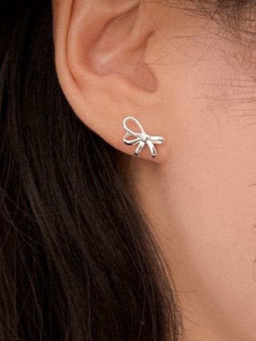 925 Stirling Silver bow earrings