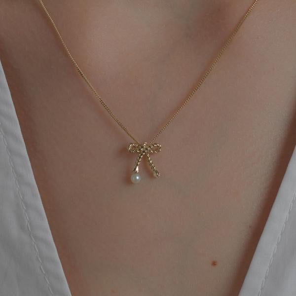 Karen Walker Love Knot Necklace 9 Carat  Gold yellow Gold